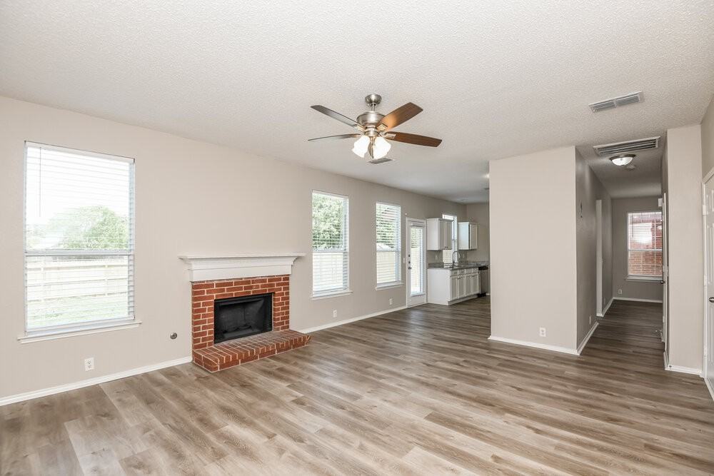 3316 Raleigh Dr - Photo 5 of 17