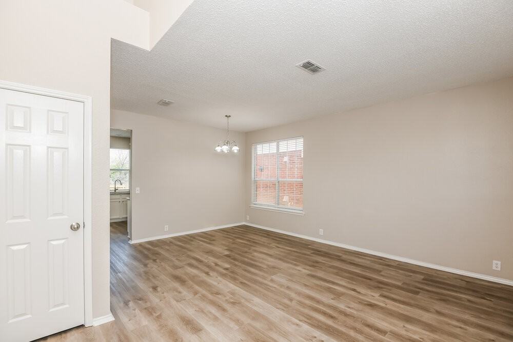 3316 Raleigh Dr - Photo 6 of 17