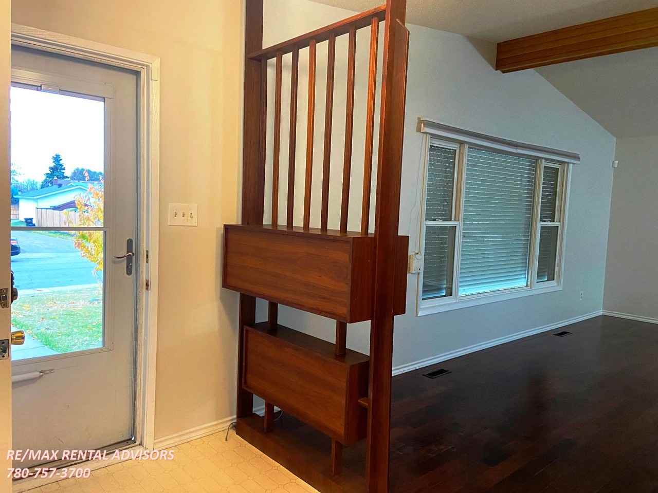6808 22 Ave Nw - Photo 6 of 22