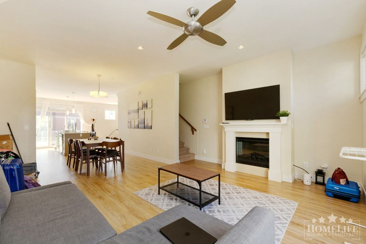 45615 Tamihi Way - Photo 4 of 20