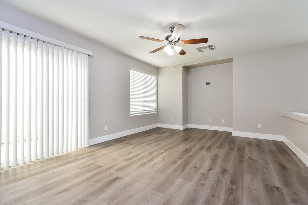 7452 Celosia St - Photo 5 of 17