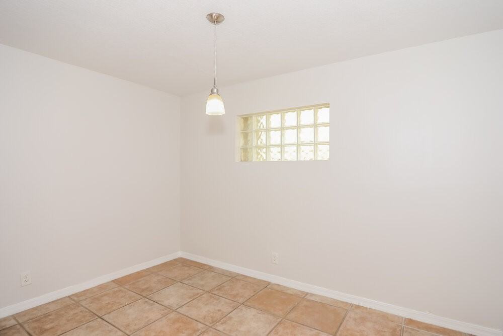 5784 N Sable Cir - Photo 6 of 17