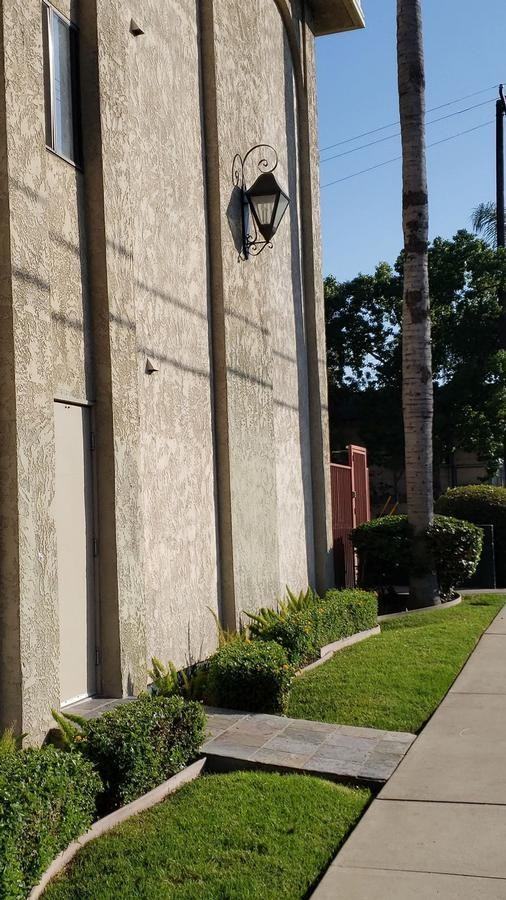 222 S Cabrillo Ave - Photo 3 of 12
