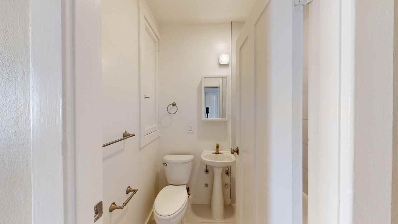 691 O'Farrell Street - Photo 7 of 26