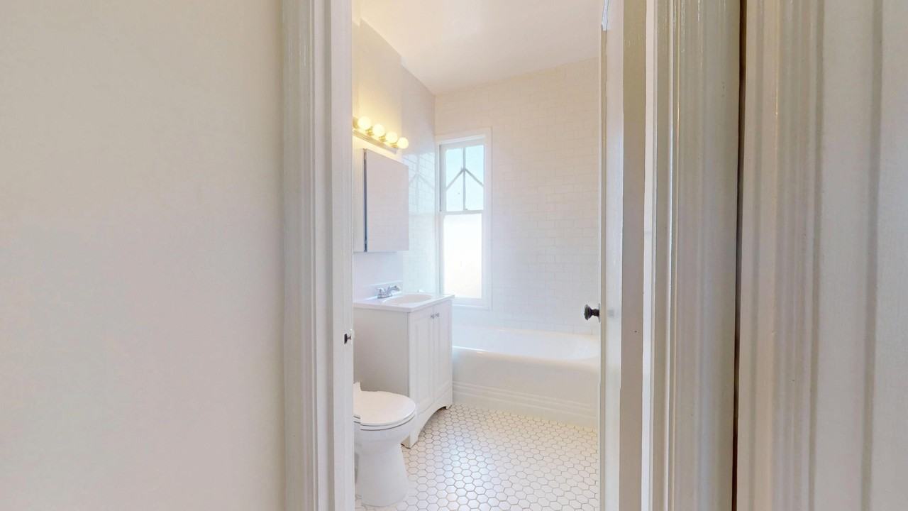 915 Pierce Street - Photo 3 of 15