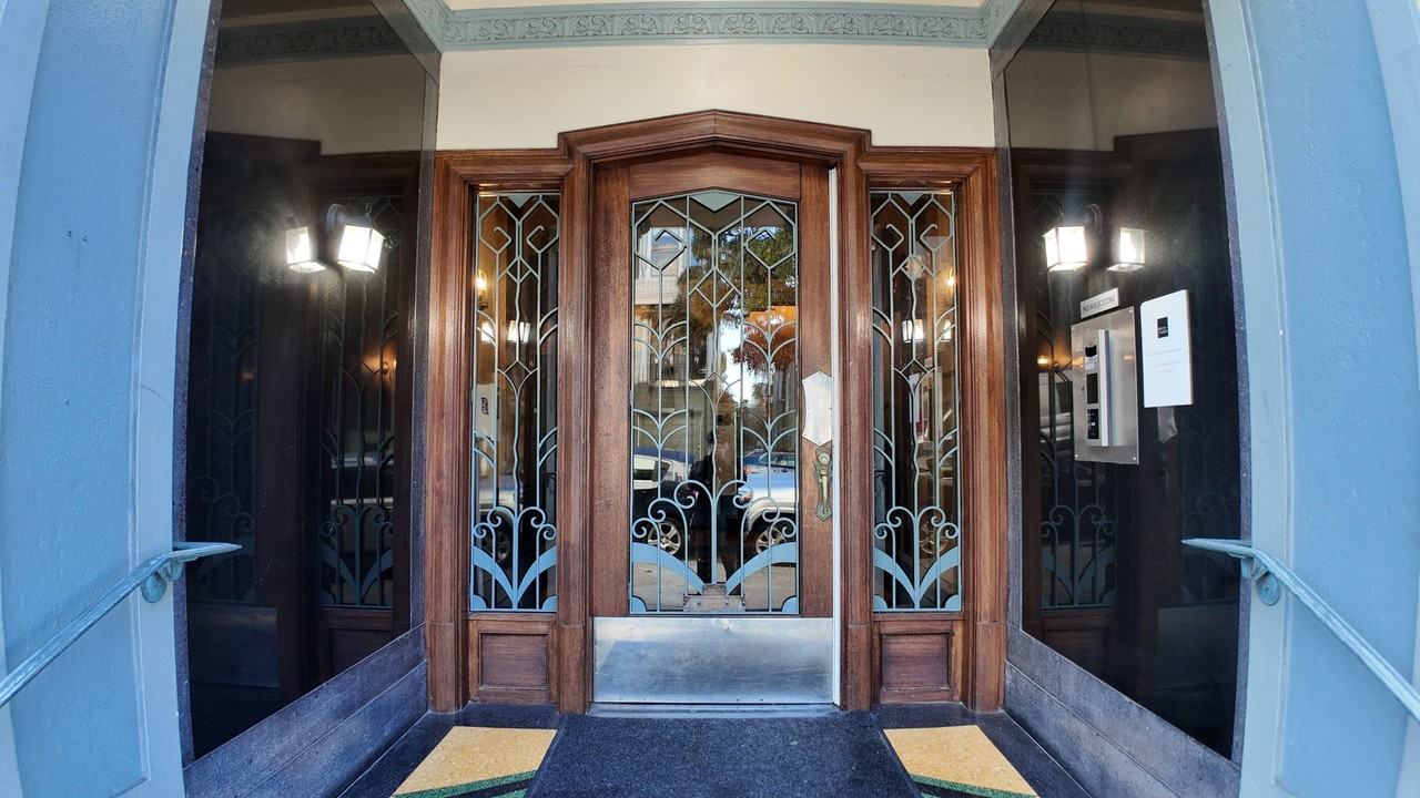 915 Pierce Street - Photo 4 of 15