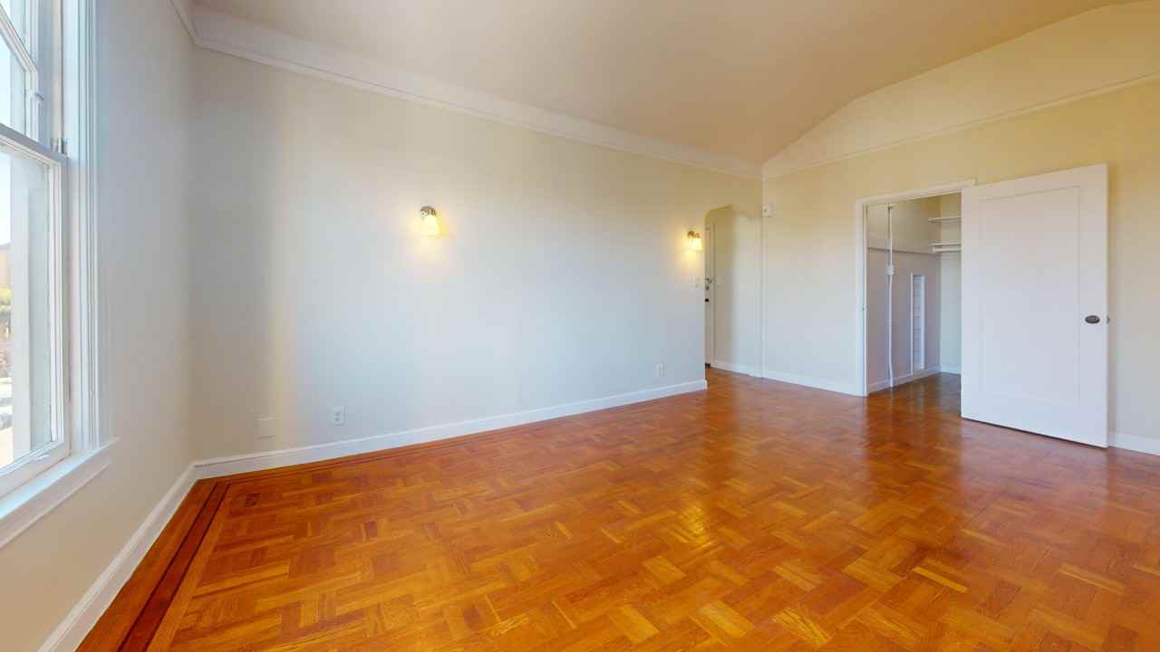 915 Pierce Street - Photo 7 of 15