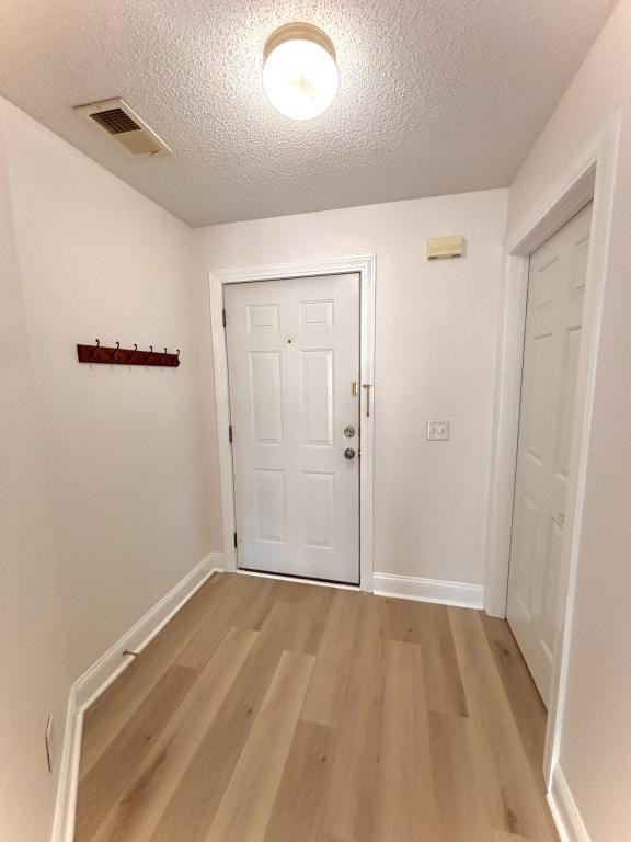 627 Woodmoor Dr - Photo 4 of 30
