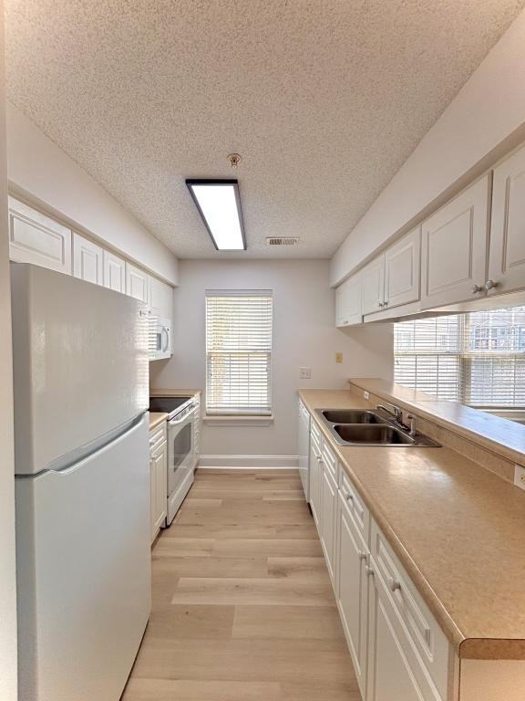 627 Woodmoor Dr - Photo 5 of 30