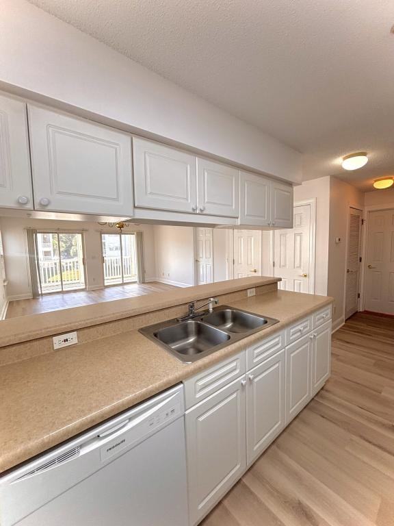 627 Woodmoor Dr - Photo 7 of 30