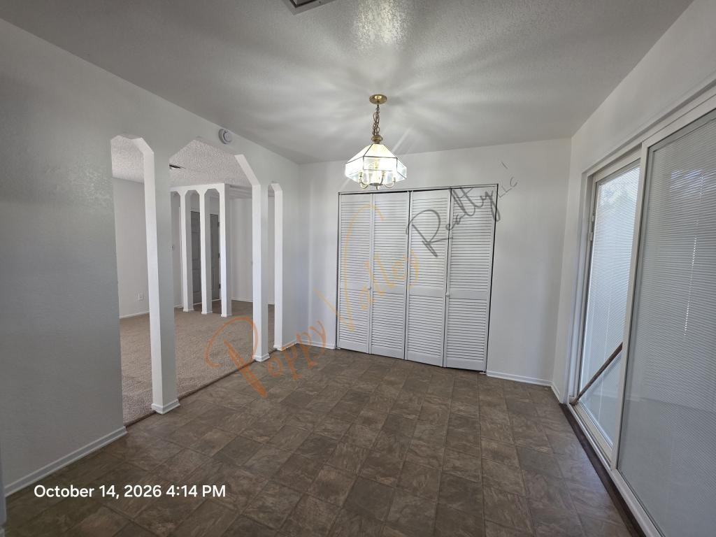 3111 E Suffock Ave - Photo 6 of 11