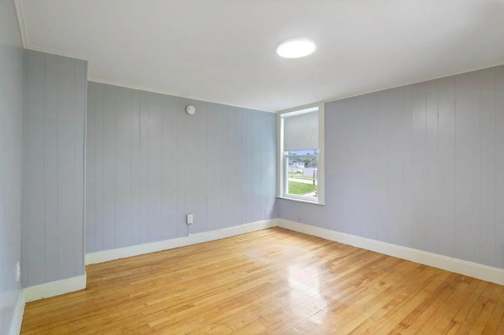 51 Ninth St Apt 3 - Photo 4 of 12