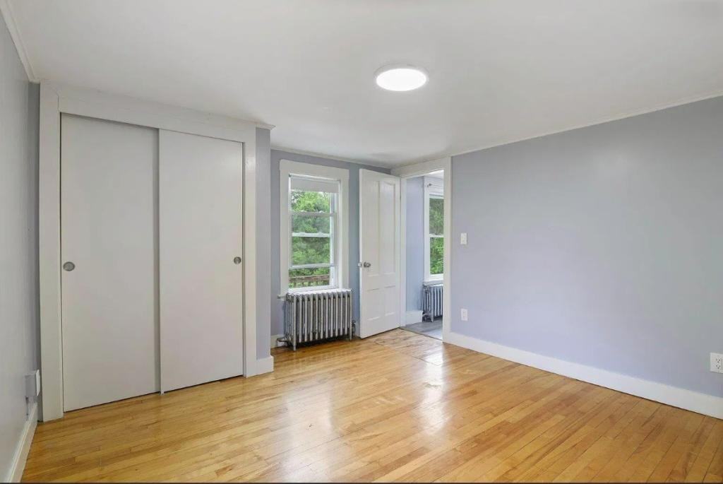 51 Ninth St Apt 3 - Photo 5 of 12