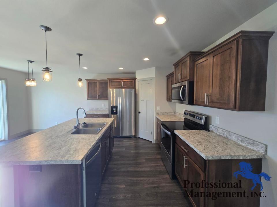 1022 Yellowstone Ave #1 - Photo 2 of 11