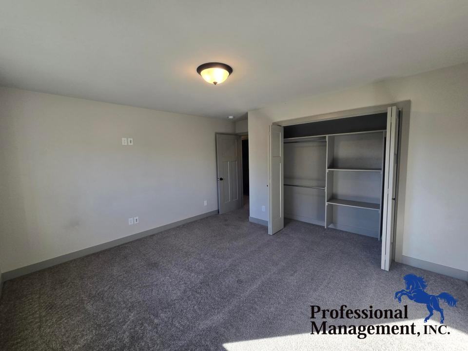 1022 Yellowstone Ave #1 - Photo 3 of 11