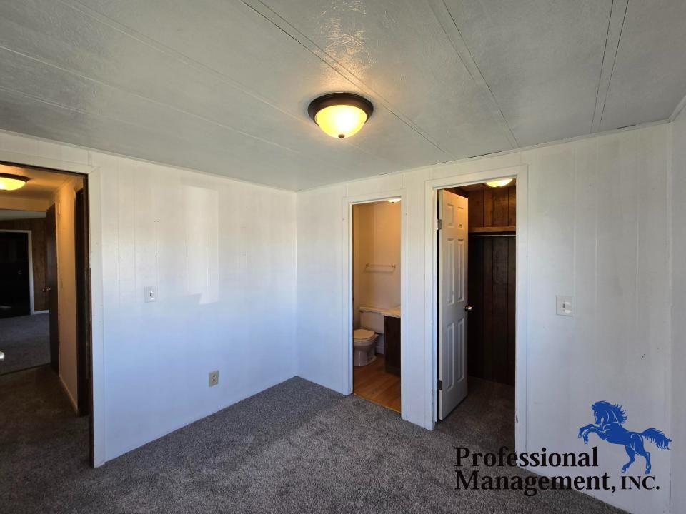 2604 Lackawanna Ln - Photo 6 of 9