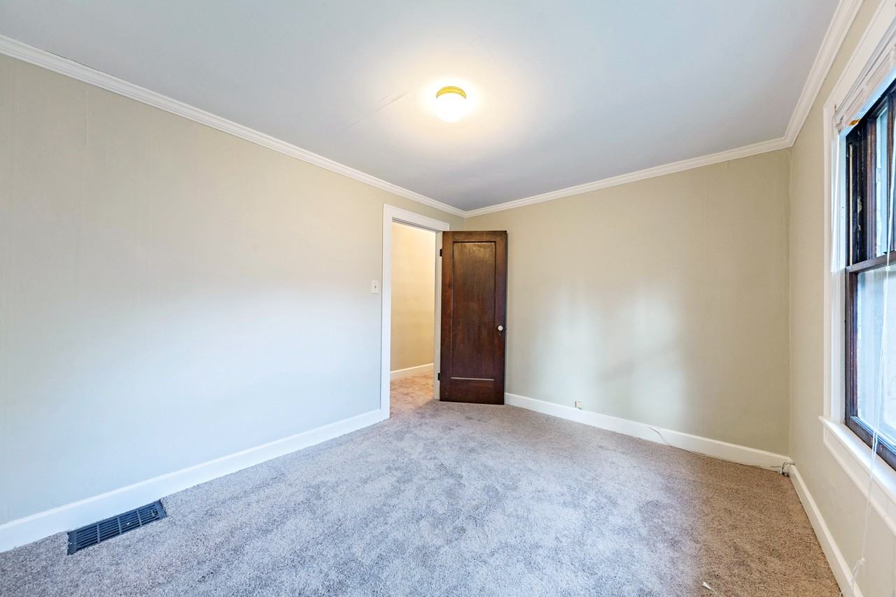 883 Woodruff Place West Dr - Photo 6 of 21