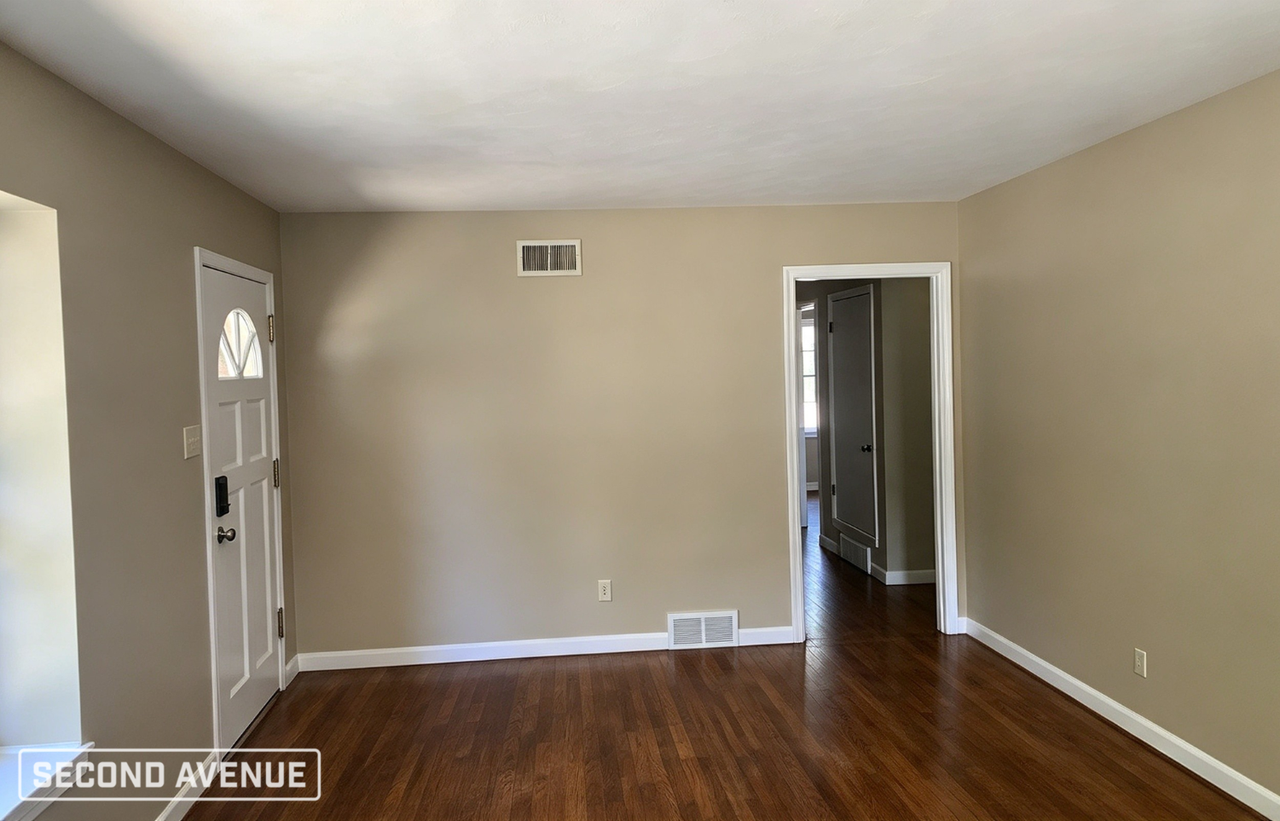 4858 Dianne Dr - Photo 3 of 14