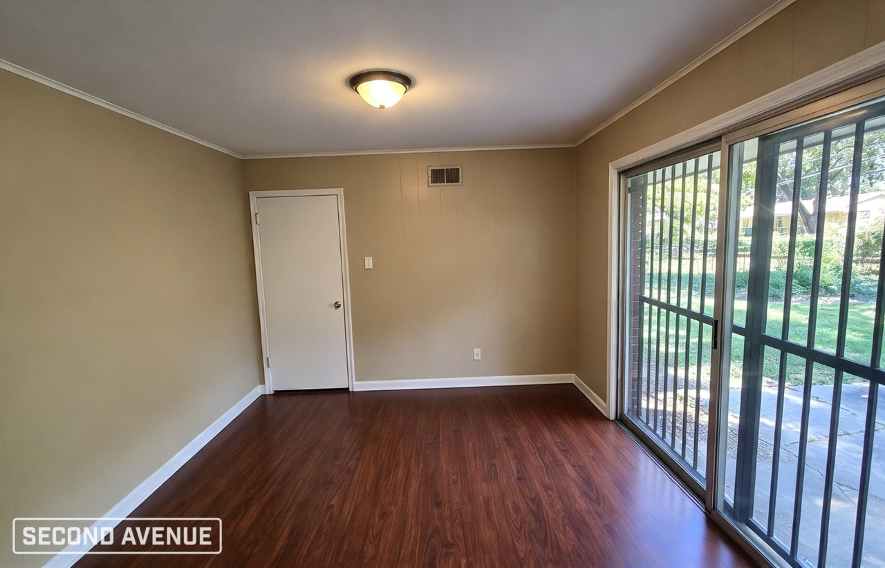 4858 Dianne Dr - Photo 6 of 14