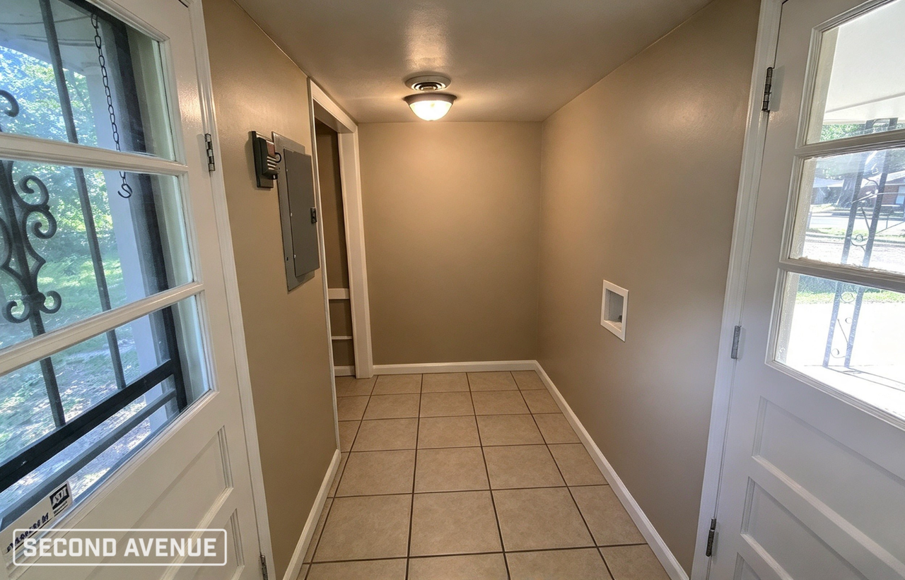 4858 Dianne Dr - Photo 7 of 14