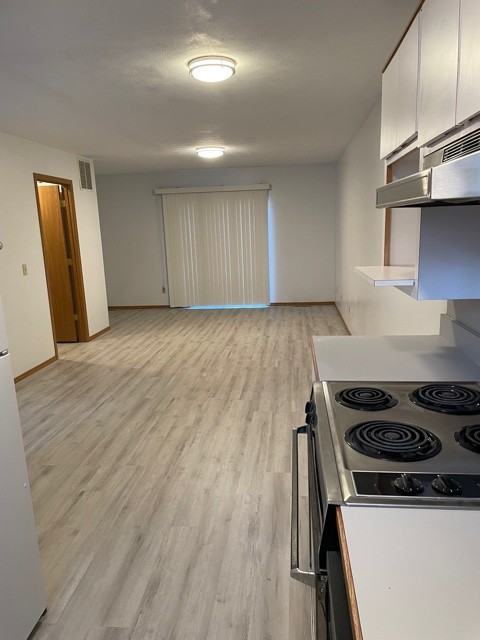 405 E Jackson St #409 - Photo 6 of 10