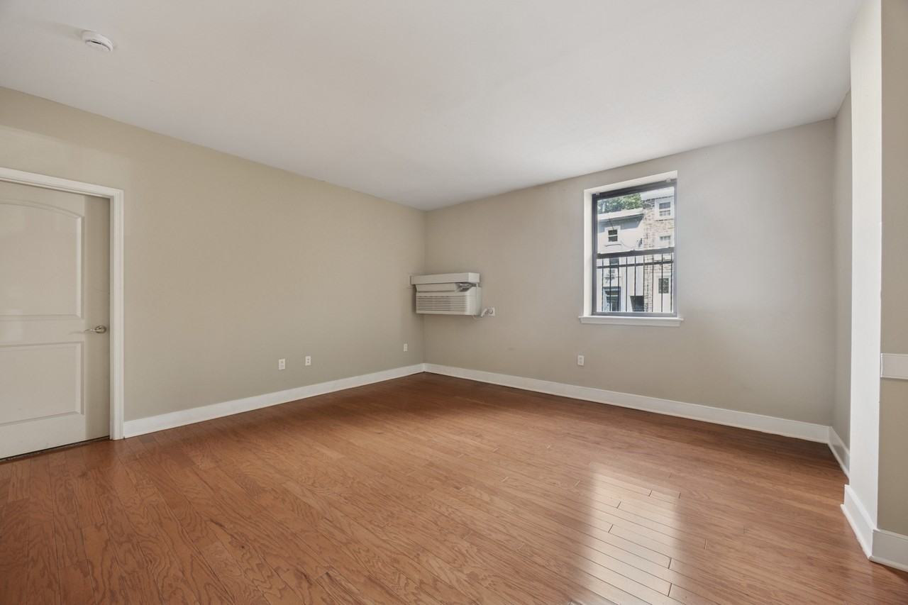 171 Grape St #G03 - Photo 4 of 12