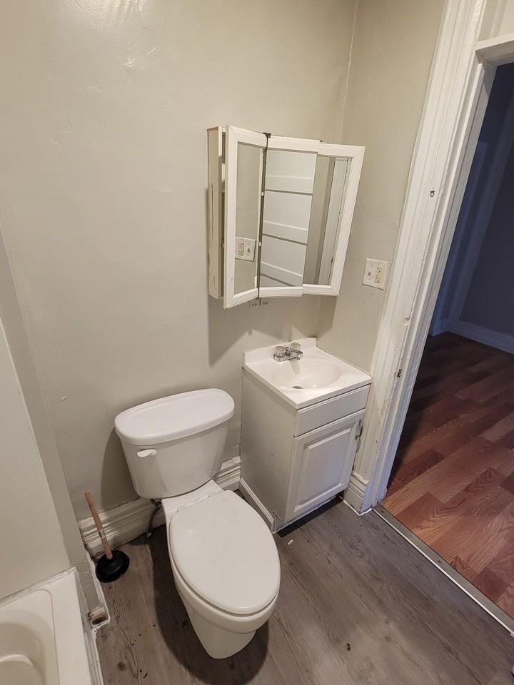 917 S Topeka Ave #1 - Photo 3 of 20