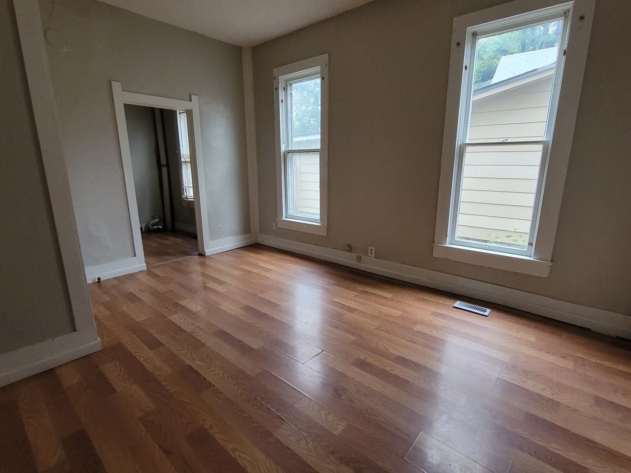 917 S Topeka Ave #1 - Photo 7 of 20