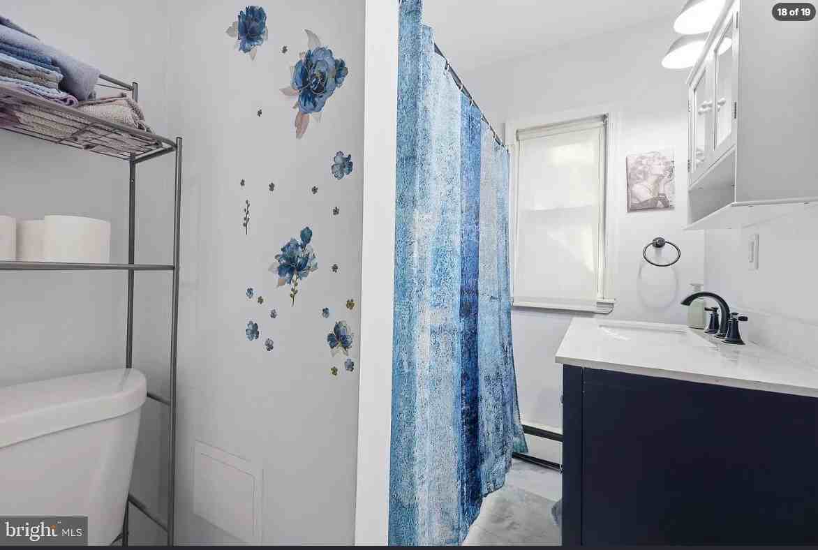 2110 Wilson Ave - Photo 3 of 6