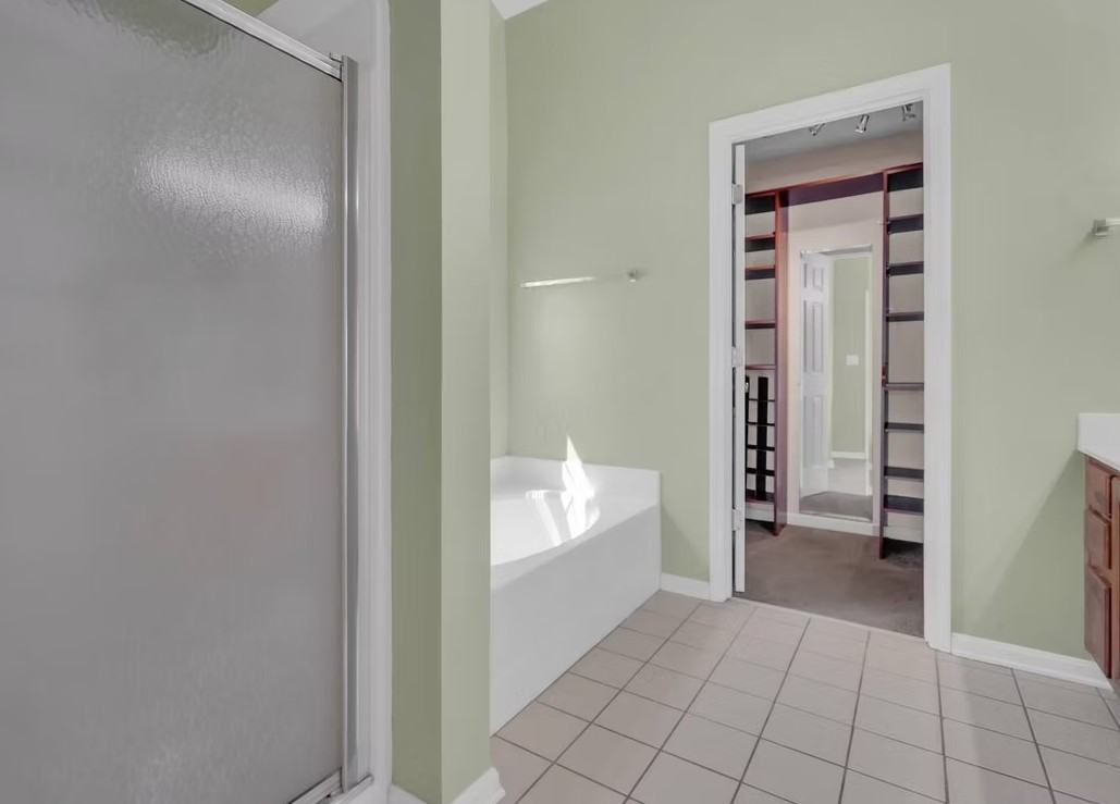 10139 Spring Gate Dr - Photo 6 of 17