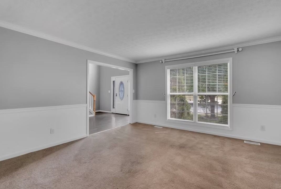 10139 Spring Gate Dr - Photo 7 of 17