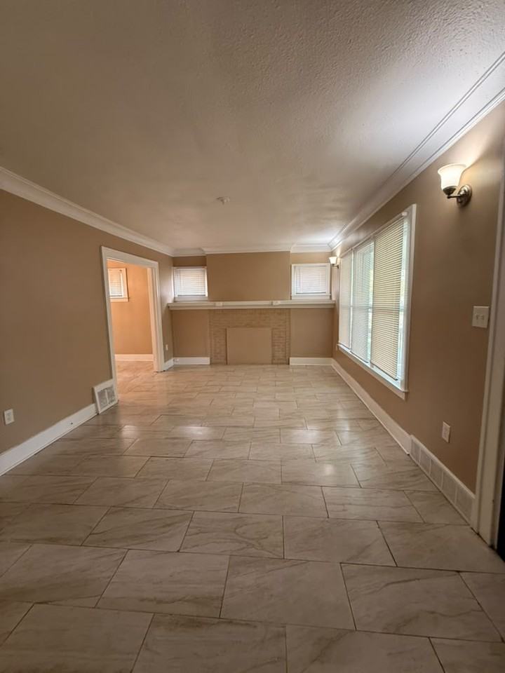 12125 Cloverlawn St - Photo 2 of 26