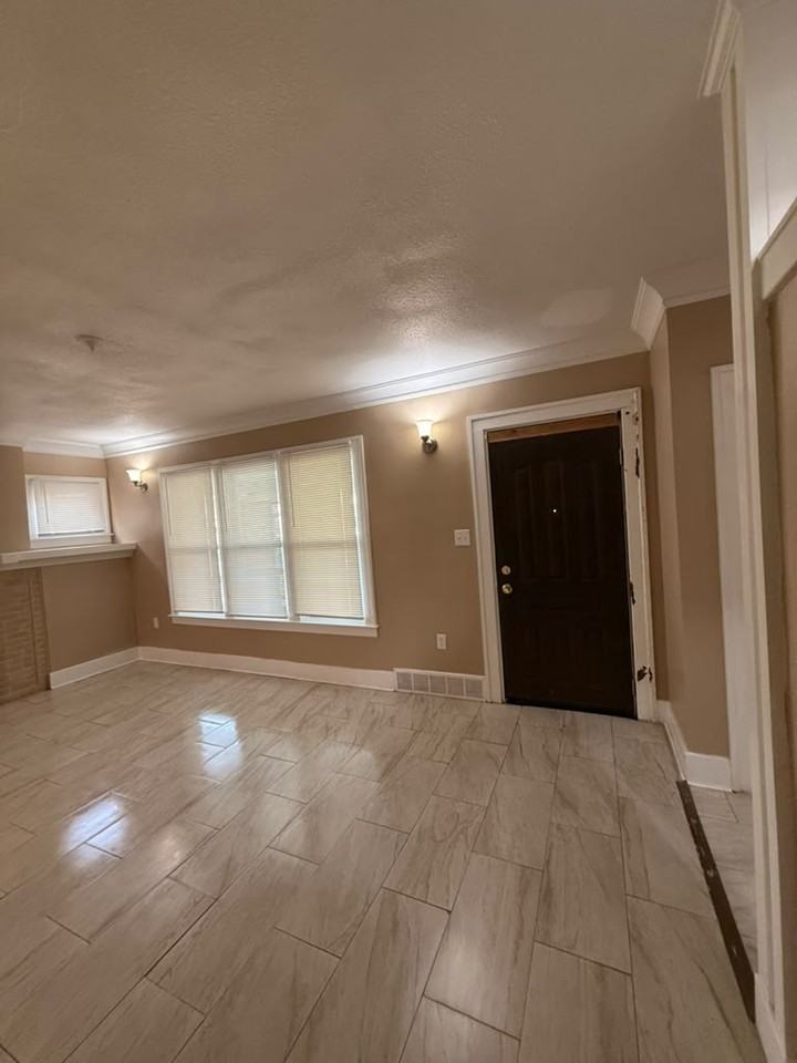 12125 Cloverlawn St - Photo 4 of 26