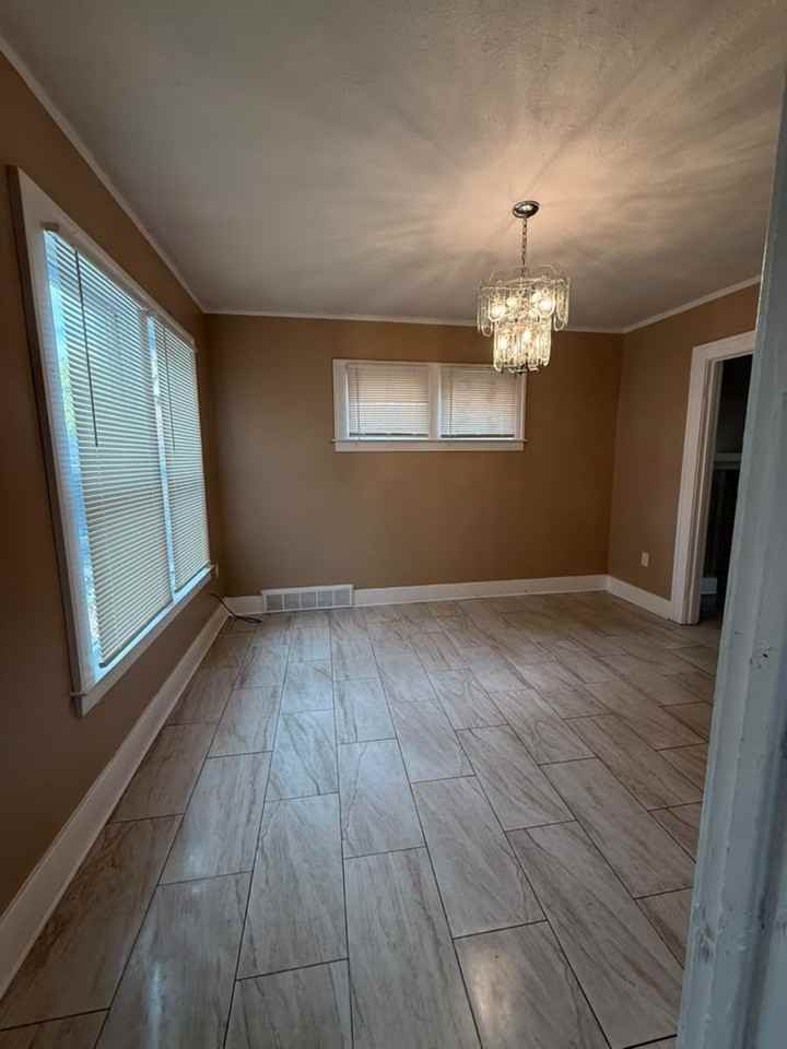 12125 Cloverlawn St - Photo 7 of 26