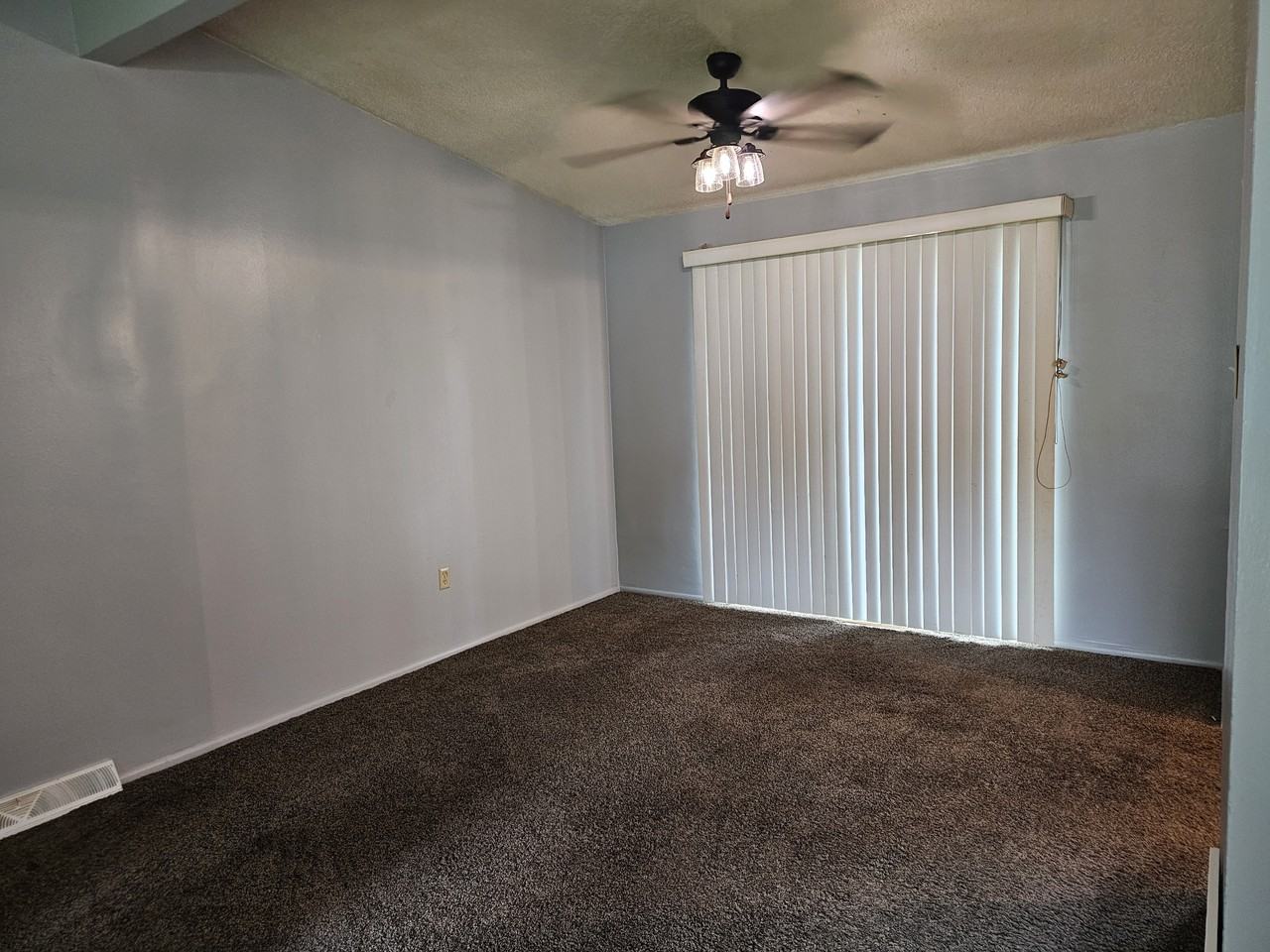 419 Sagebrush Ln - Photo 5 of 12