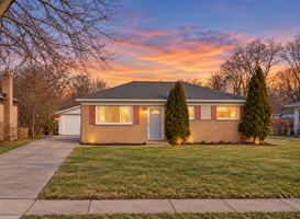 featured image of 11809 Republic Ave