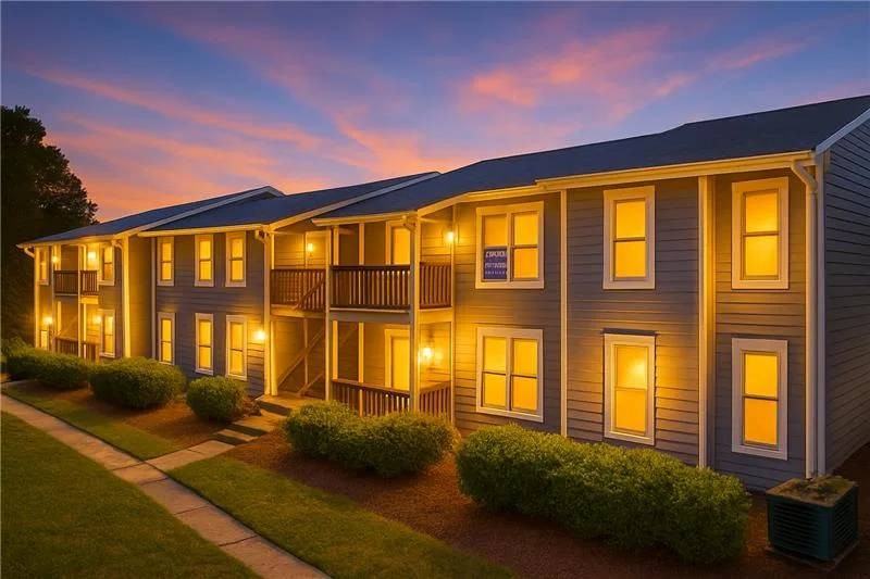 Ellis Apartments - Photo 4 of 47