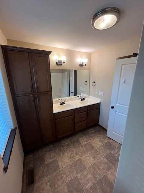 45 Jaro Way - Photo 5 of 31