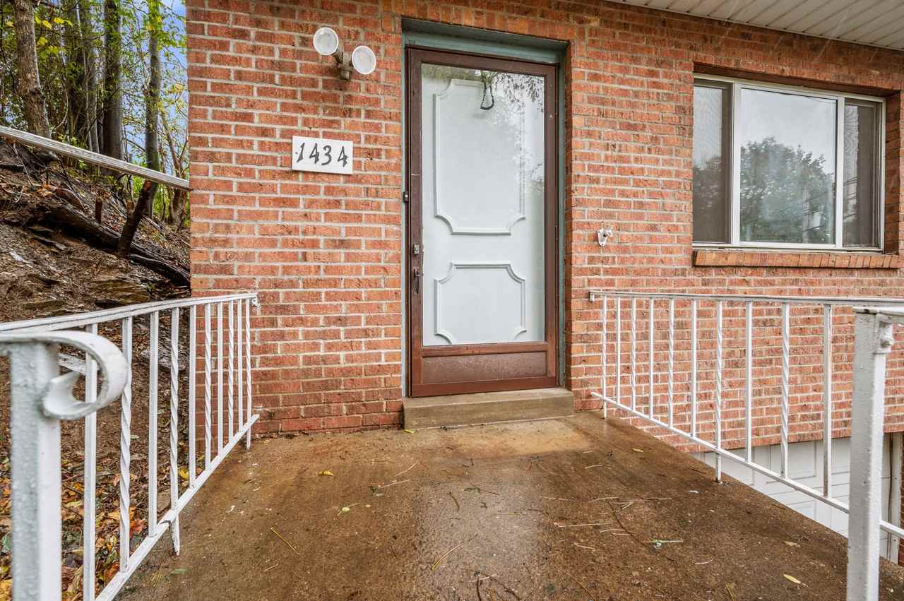 1434 Berry St - Photo 4 of 25