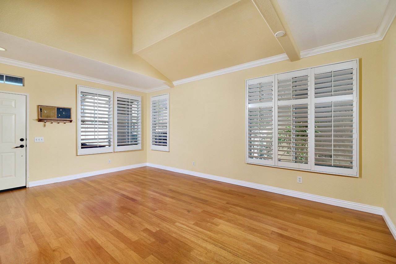 1008 Cottage Way - Photo 2 of 23
