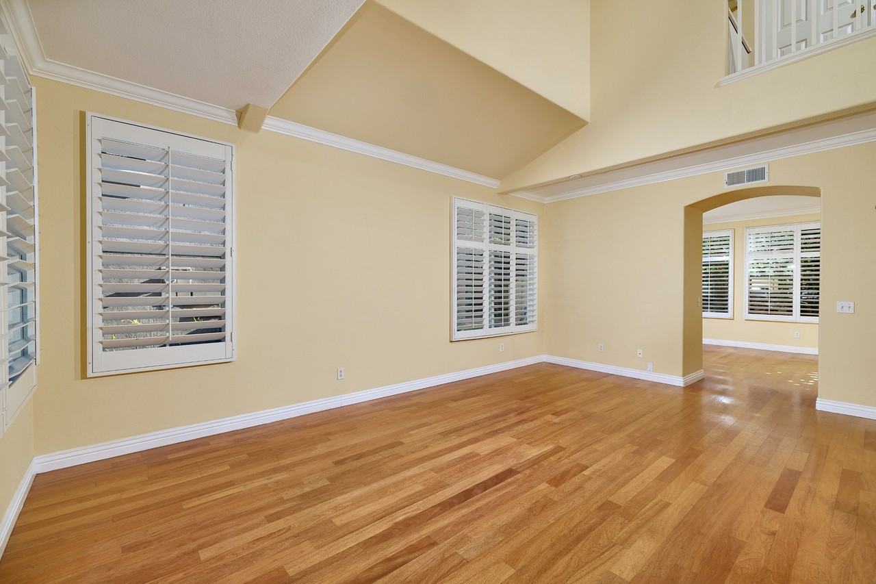 1008 Cottage Way - Photo 4 of 23