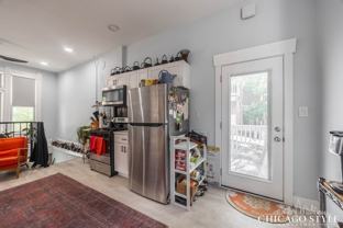 914 N California Ave - Photo 1 of 1