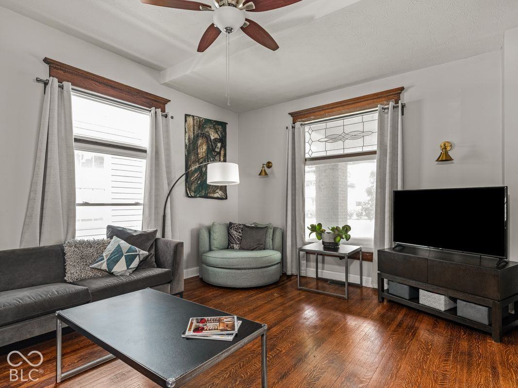 2610 N College Ave - Photo 7 of 50