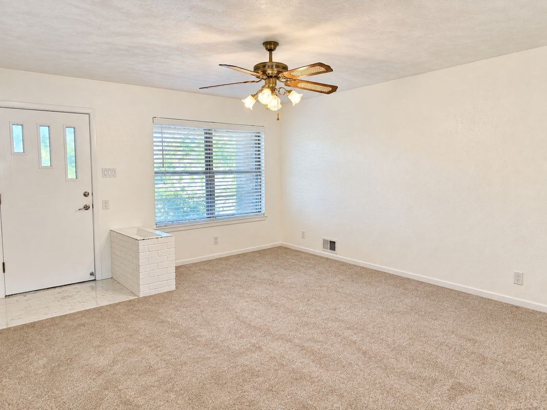 2711 W Morton St - Photo 3 of 23