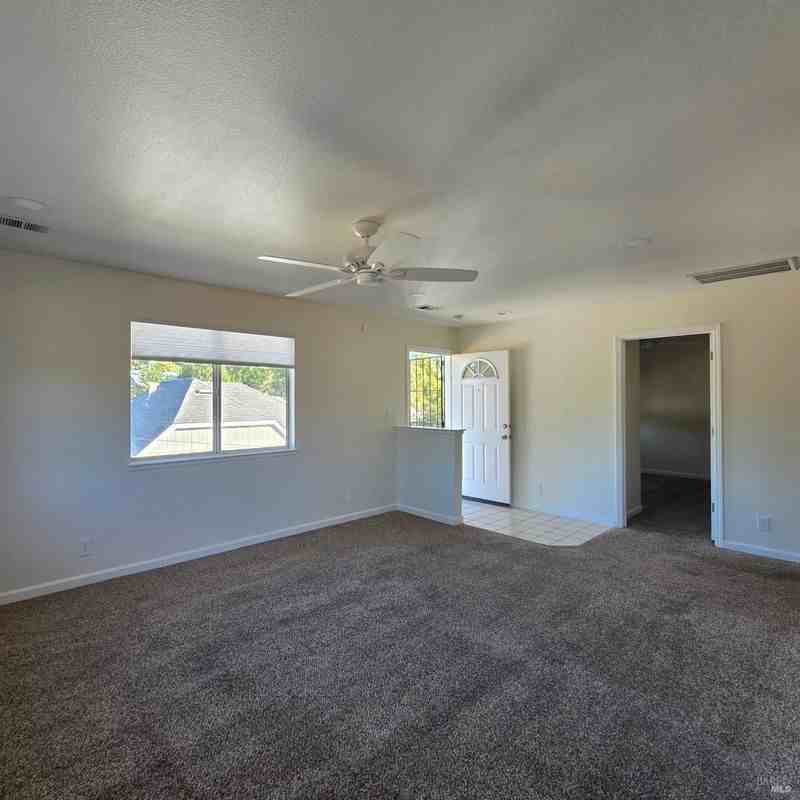 530 Kentucky St ##A - Photo 3 of 11