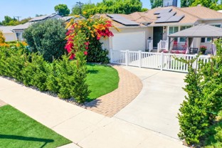 17415 Victory Blvd - Photo 1 of 1