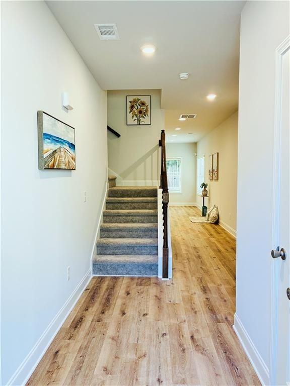 1101 N Village Dr - Photo 4 of 28