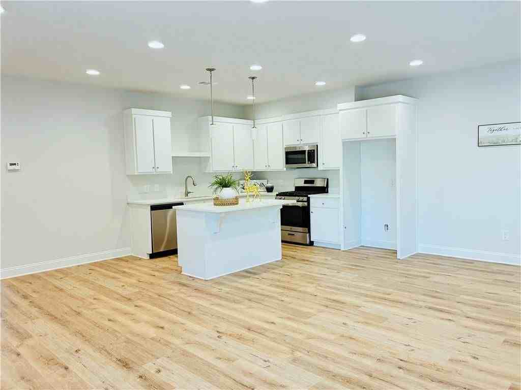 1101 N Village Dr - Photo 6 of 28