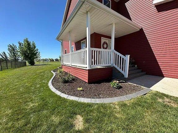 4893 Lavonne Ct S - Photo 2 of 49