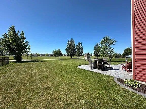 4893 Lavonne Ct S - Photo 7 of 49